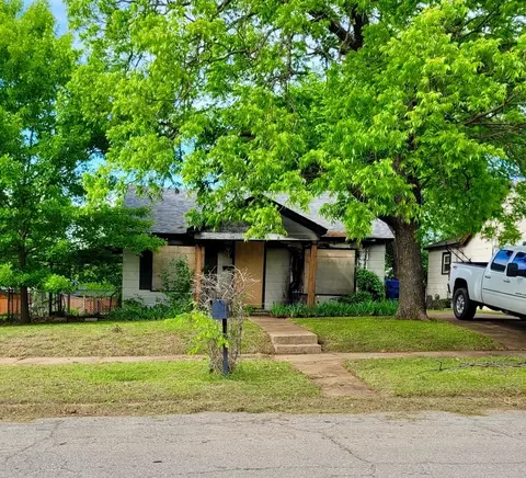 125 E Munson St, Denison, TX 75021