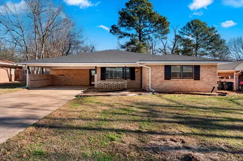 601 N 38th St, Corsicana, TX 75110