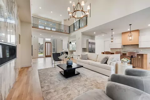 6411 Royal Ln, Dallas, TX 75230