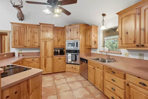 Kitchen - 1136 County Road 306b, Rainbow, TX 76077 photo 1 of 2
