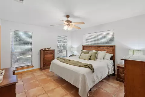 Bedroom - 1136 County Road 306b, Rainbow, TX 76077 photo 1 of 2
