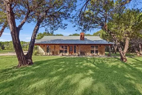 Exterior - 1136 County Road 306b, Rainbow, TX 76077 photo 2 of 9