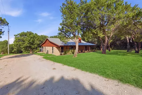 Exterior - 1136 County Road 306b, Rainbow, TX 76077 photo 5 of 9