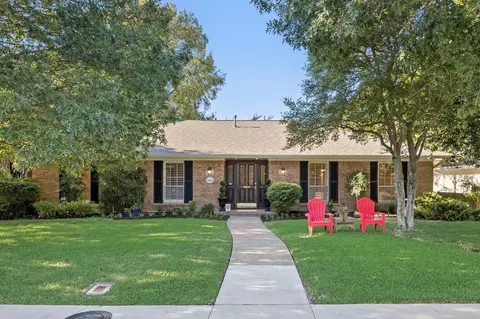 7406 La Manga Dr, Dallas, TX 75248