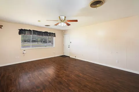 Living - 600 E Liberty St, Pilot Point, TX 76258 photo 9 of 11