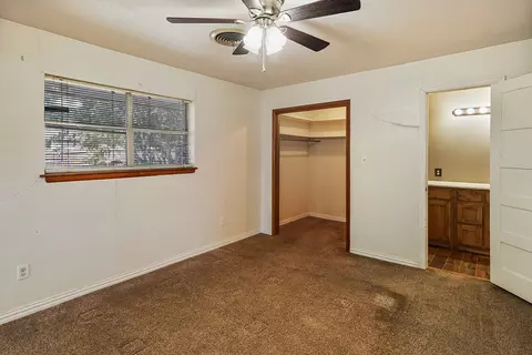 Bedroom - 600 E Liberty St, Pilot Point, TX 76258 photo 5 of 6