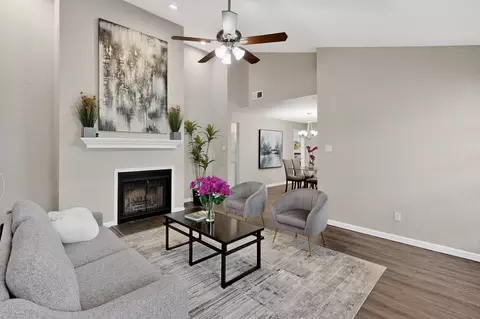 218 N Beacon St #108, Dallas, TX 75214