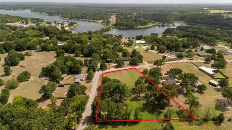 2301 Lakefront Shores Dr, Athens, TX 75752