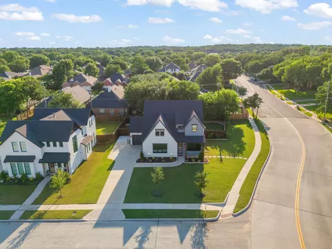 7129 Feather Crest Ln, North Richland Hills, TX 76182