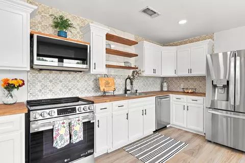 123 S Meadowbrook Dr, Pottsboro, TX 75076