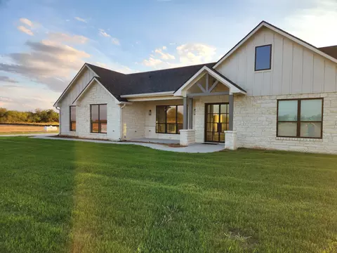 569 Lacek Mill Rd, China Spring, TX 76633