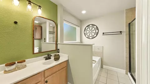 Bath - 508 E Oak St, Aledo, TX 76008 photo 2 of 4