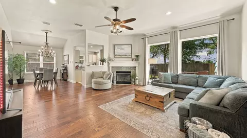 Living - 508 E Oak St, Aledo, TX 76008 photo 1 of 4
