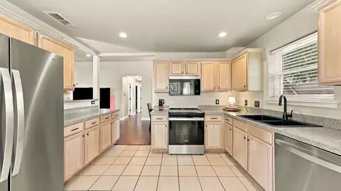 Kitchen - 508 E Oak St, Aledo, TX 76008 photo 2 of 4