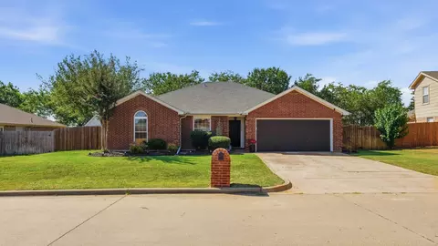 Exterior - 508 E Oak St, Aledo, TX 76008 photo 6 of 6