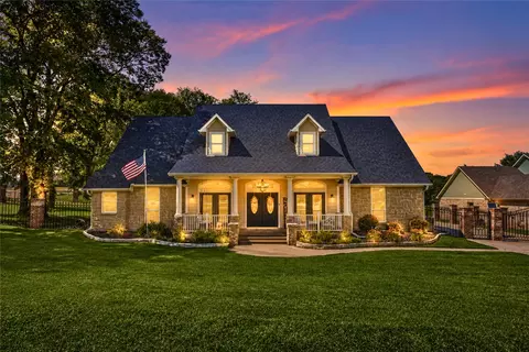 101 Beacon Ct, Kemp, TX 75143