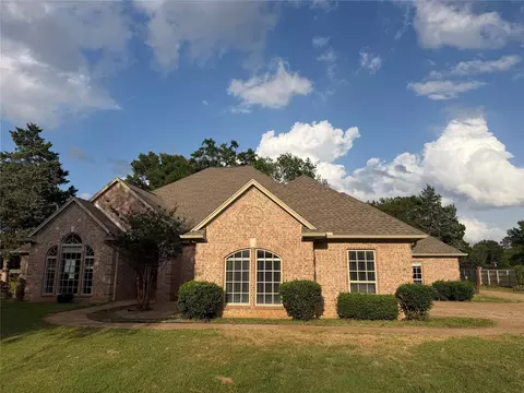 Exterior - 120 Burton St, Longview, TX 75603 photo 3 of 6
