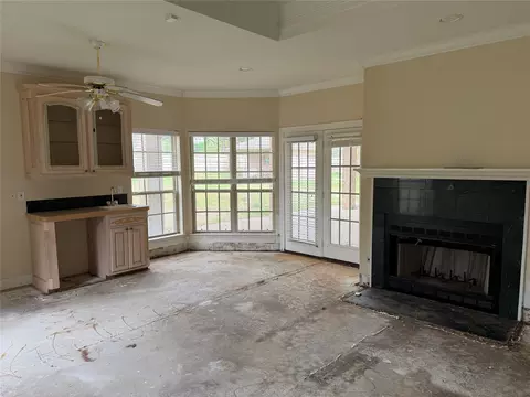 Living - 120 Burton St, Longview, TX 75603 photo 6 of 6