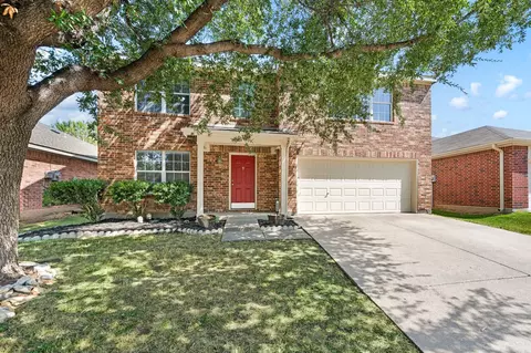 5025 Senator Dr, Fort Worth, TX 76244