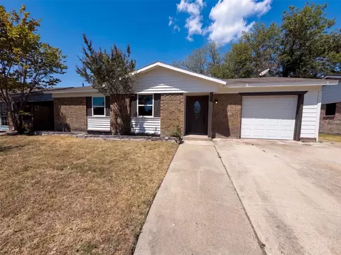 4017 Ambassador Way, Balch Springs, TX 75180