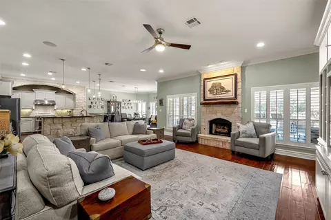 Living - 101 Morningview Cir, Waco, TX 76708 photo 1 of 3