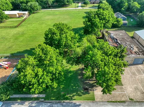 723 E Main St, Lancaster, TX 75146 photo 9