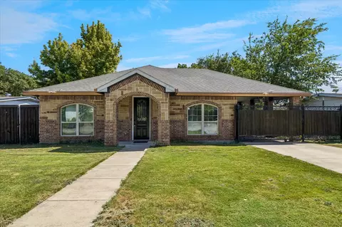 1533 Cairn Cir, Fort Worth, TX 76134