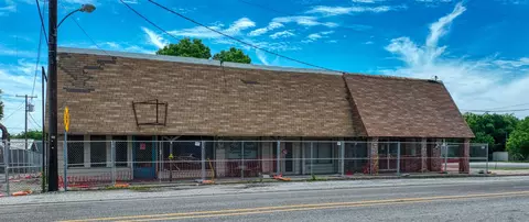 110 N Wickham St, Alvord, TX 76225
