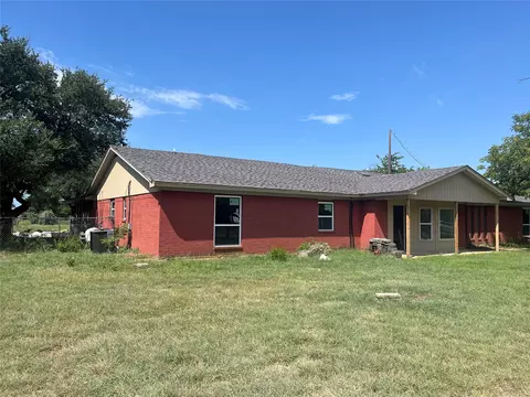 825 Alan Dr, Burleson, TX 76028