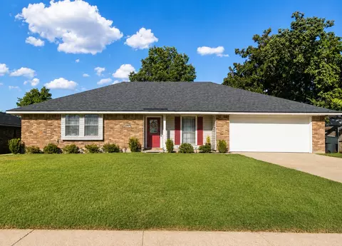 402 Southwood Dr, Bossier City, LA 71111