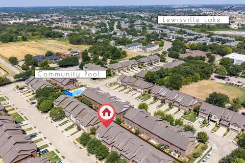 399 Teague Dr, Lewisville, TX 75067