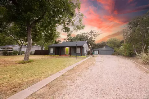 1800 Carl St, Fort Worth, TX 76103