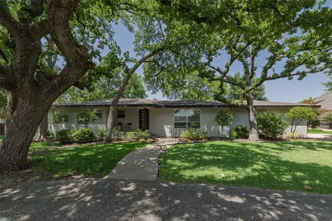 2640 Ridgecrest Dr, Southlake, TX 76092