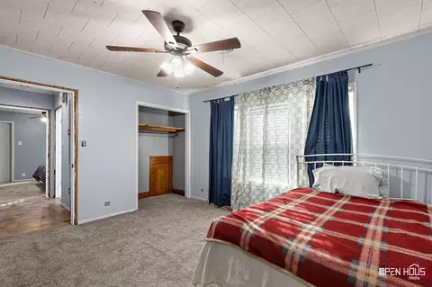 Bedroom - 206 E Summit Ave, Electra, TX 76360 photo 5 of 8
