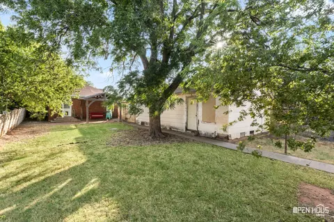Exterior - 206 E Summit Ave, Electra, TX 76360 photo 5 of 7