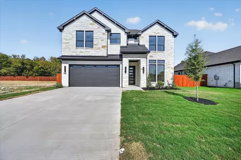 114 Emma St, Red Oak, TX 75154