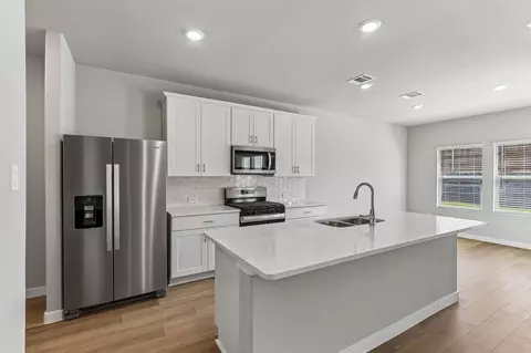 2124 Longchamp Ln, Seagoville, TX 75159