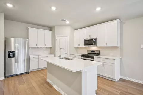 2102 Cottongrass Dr, Sherman, TX 75092