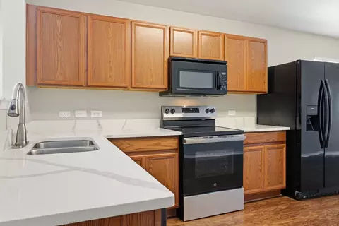 Kitchen - 2002 Kickapoo Trl, Heartland, TX 75126 photo 3 of 4