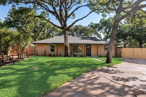 3500 Raynorwood Ct, Arlington, TX 76015