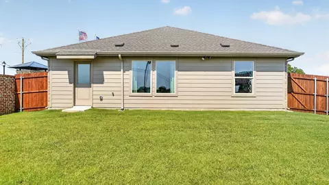 Exterior - 165 Pinehurst Dr, Boyd, TX 76023 photo 2 of 2
