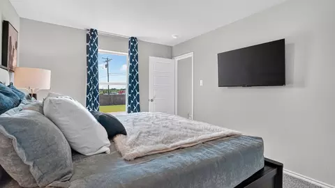 Bedroom - 165 Pinehurst Dr, Boyd, TX 76023 photo 4 of 8