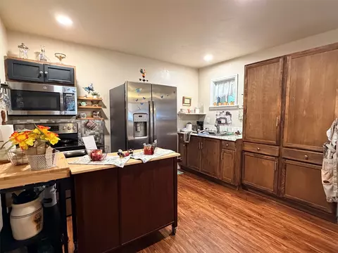 Kitchen - 230 Treasure Bch, Comanche, TX 76442 photo 1 of 2