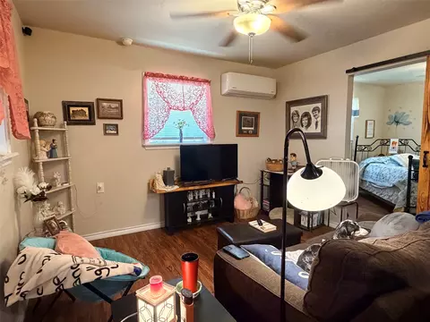 Living - 230 Treasure Bch, Comanche, TX 76442 photo 1 of 2