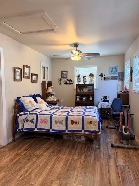 Bedroom - 230 Treasure Bch, Comanche, TX 76442 photo 1 of 2