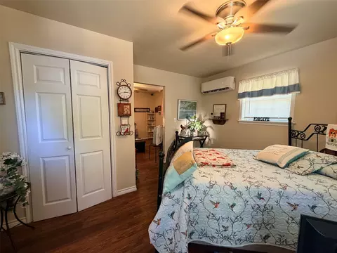 Bedroom - 230 Treasure Bch, Comanche, TX 76442 photo 2 of 2
