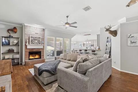 172 Overland Trl, Willow Park, TX 76087