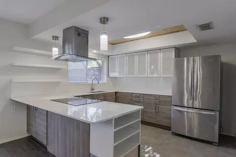 326 E Westview Ter, Arlington, TX 76013