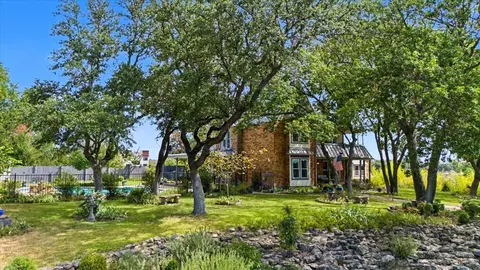 8941 Crest Wood Dr, Fort Worth, TX 76179