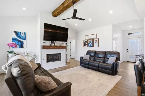 Living - 5002 Quesnel Ct, Abilene, TX 79606 photo 2 of 4